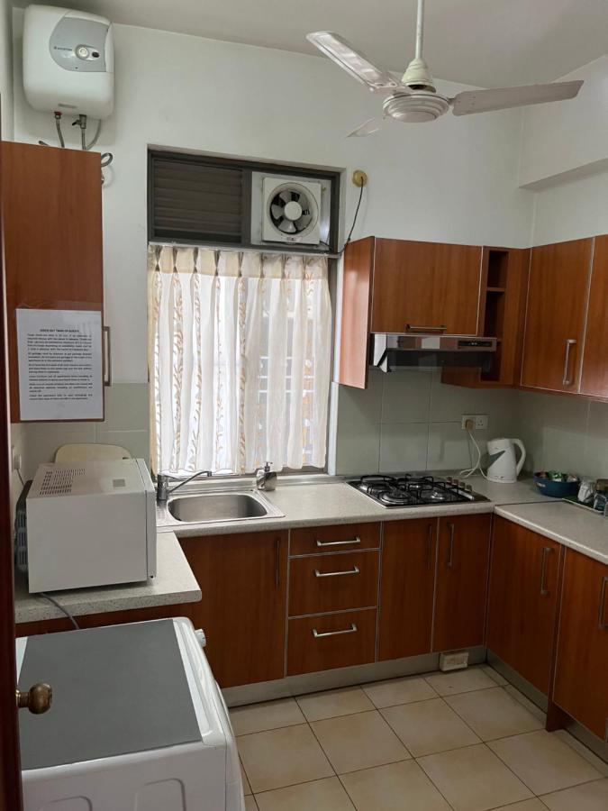 Hedges Court Residencies -Town Hall- 2 Room 3 Bed Apartment Colombo Exterior foto